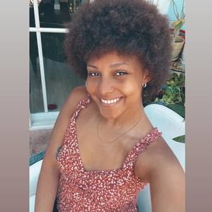 Meet your Posher, Paola